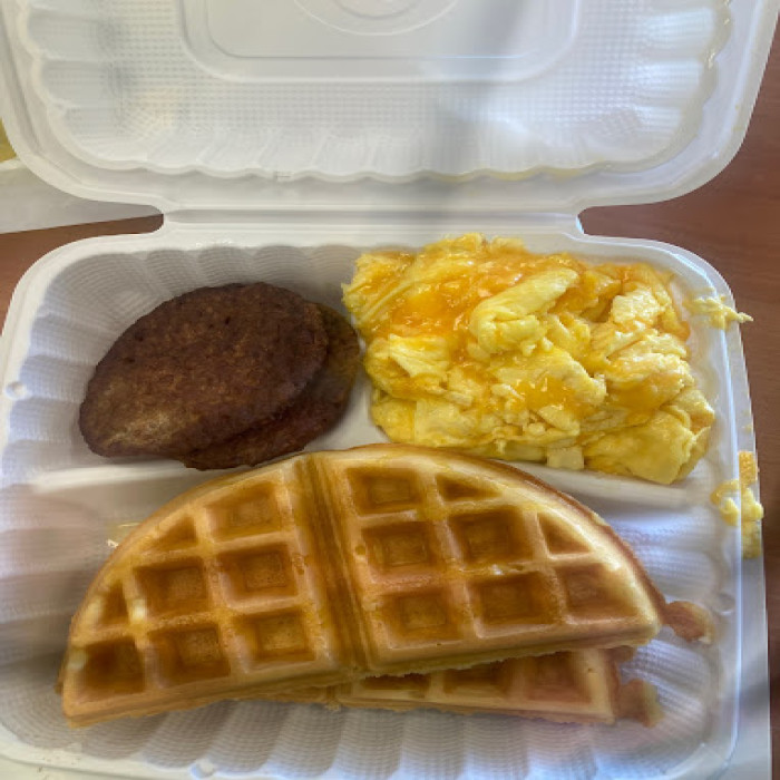 Waffle, 1 Egg With Meat